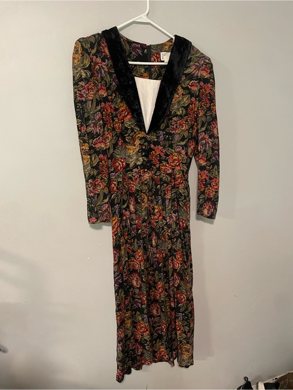 Vintage Miss Dorby Floral Velvet-Trim Black V-Neck Maxi Dress size 10